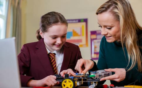 卓越女校威雅公学(Wycombe Abbey)宣布入学考试CAT4将更换为ISEB Pre-Test