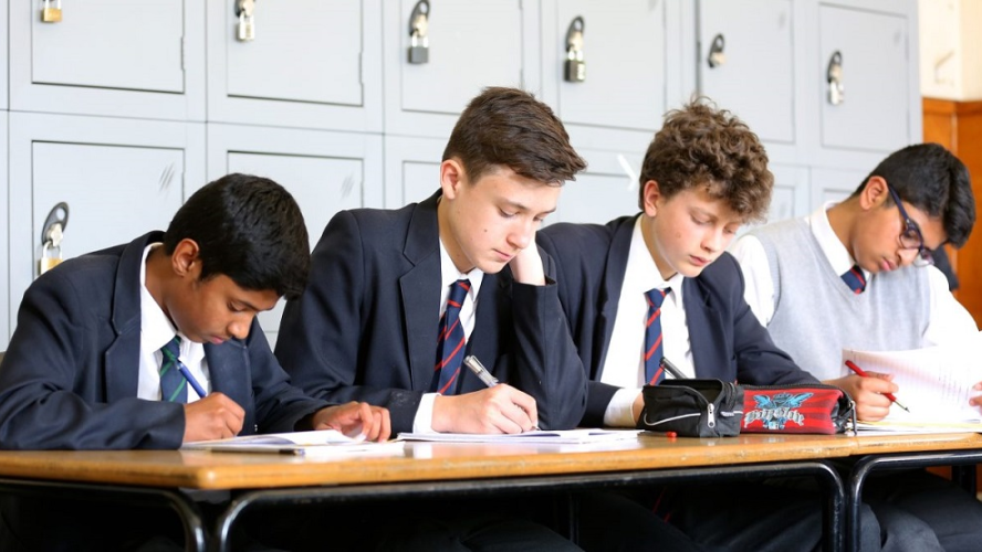 艾森学院(Eltham College)