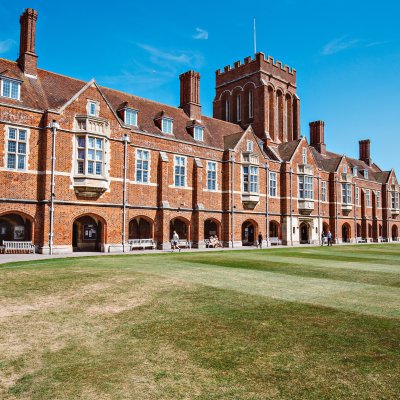 英国的富人区的新贵族私校Eastbourne College伊斯堡中学招生年龄，学费费用及开设课程